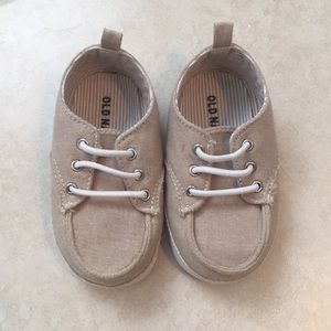 EUC Old Navy Toddler Shoes